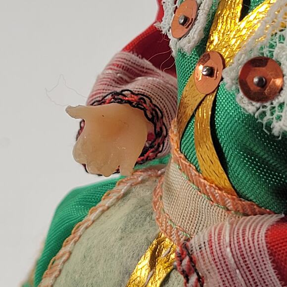 Folk Doll with Green Outfit and Veil - Handcrafted Vintage 7" Traditional Outfit - Picture 8 of 12